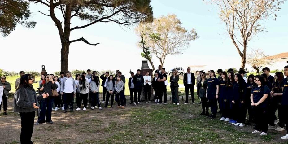 Antalya'da Lara Sahili’nde öğrencilerden bilimsel temizlik