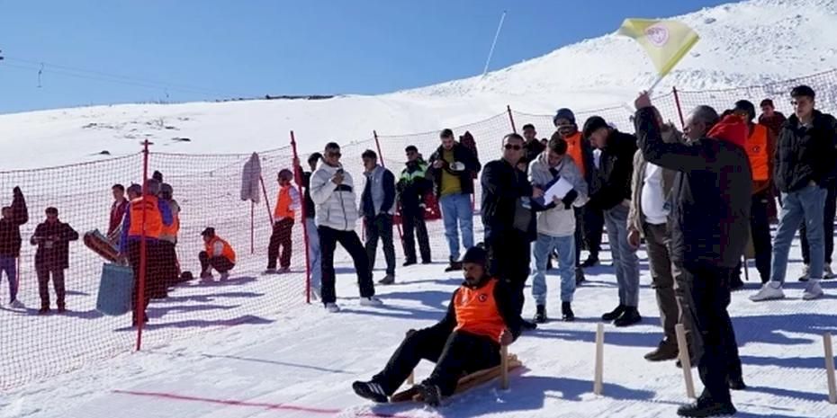 Erciyes'te Geleneksel Kızak Türkiye Şampiyonası heyecanı