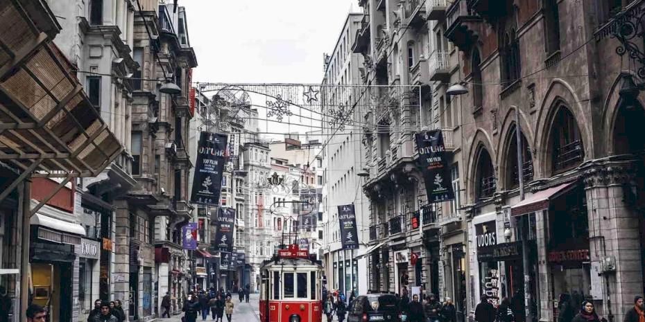 İstanbul caddelerindeki ziyaretçi trafiği turistle ayrılıyor... Alışveriş Caddeleri Raporu yayımlandı