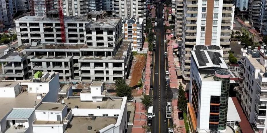 Mersin Mezitli’de 600 metrelik yol yenilendi