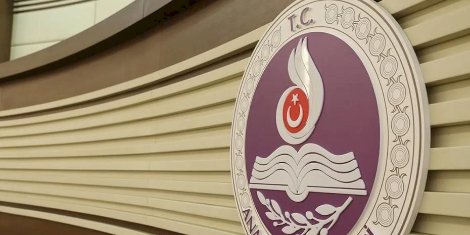 Anayasa Mahkemesi, 'isim değişikliği ilanı' kuralını iptal etti