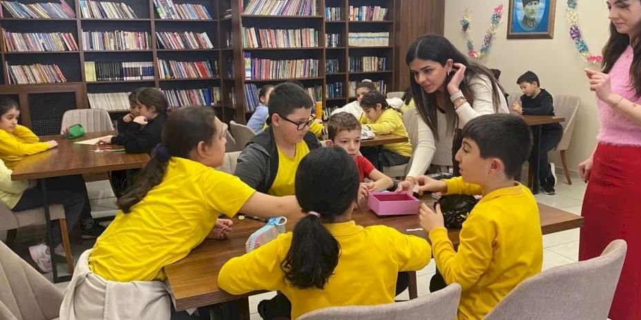 İstanbul'da Maltepeli çocuklar hayallerini kâğıda döktü