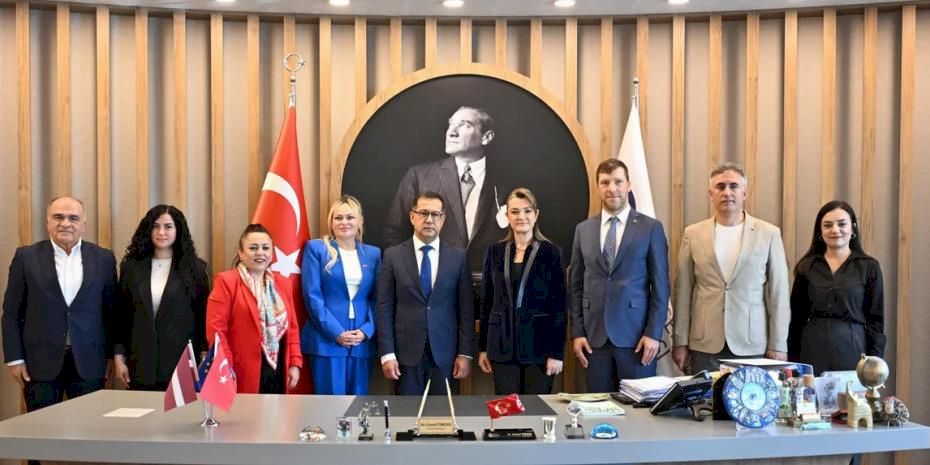 Letonya Büyükelçisi’nden Antalya Büyükşehir’e ziyaret
