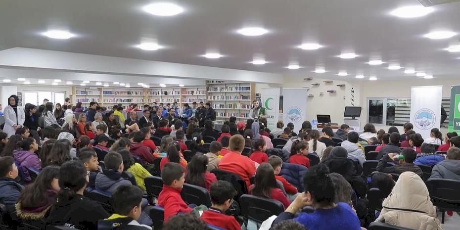 Derya Şafak ve Dr. Halit Ertuğrul Kayserililerle buluştu