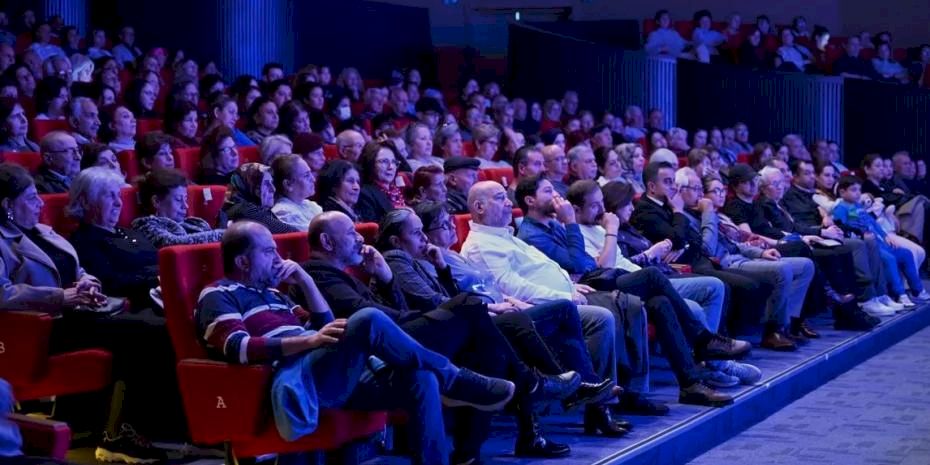 Mersin’de Dünya Tiyatro Günü coşkusu