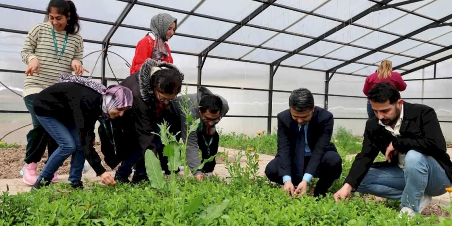 Konya'da Karatay Belediyesi otizmli öğrencileri doğayla buluşturdu