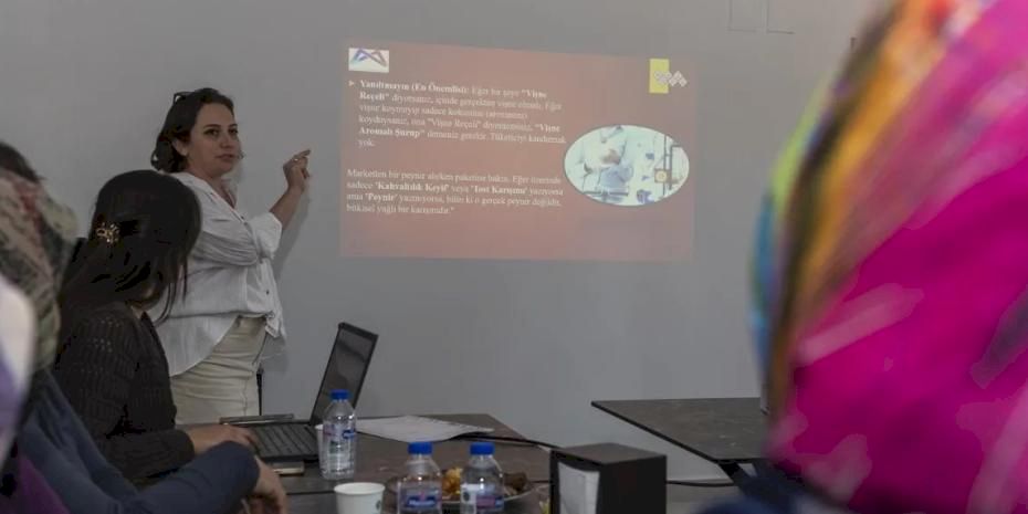 Mersin’de üretici kadınlara “Gıda Okuryazarlığı Eğitimi”