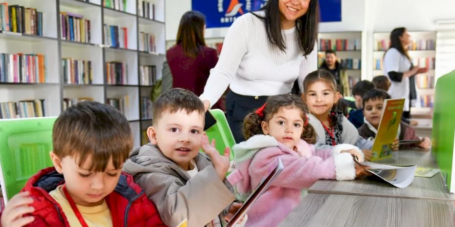 Antalya’da çocuklardan anlamlı Kütüphane Haftası ziyareti