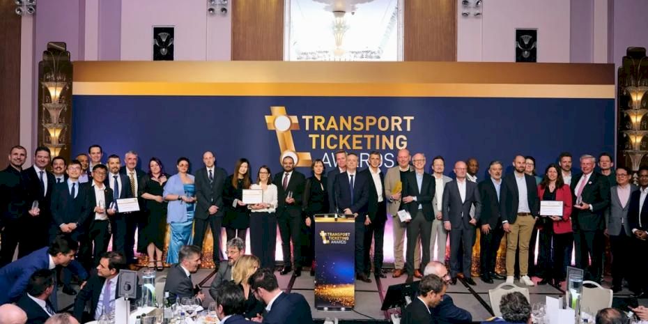 Antalyakart Londra’dan birincilikle döndü