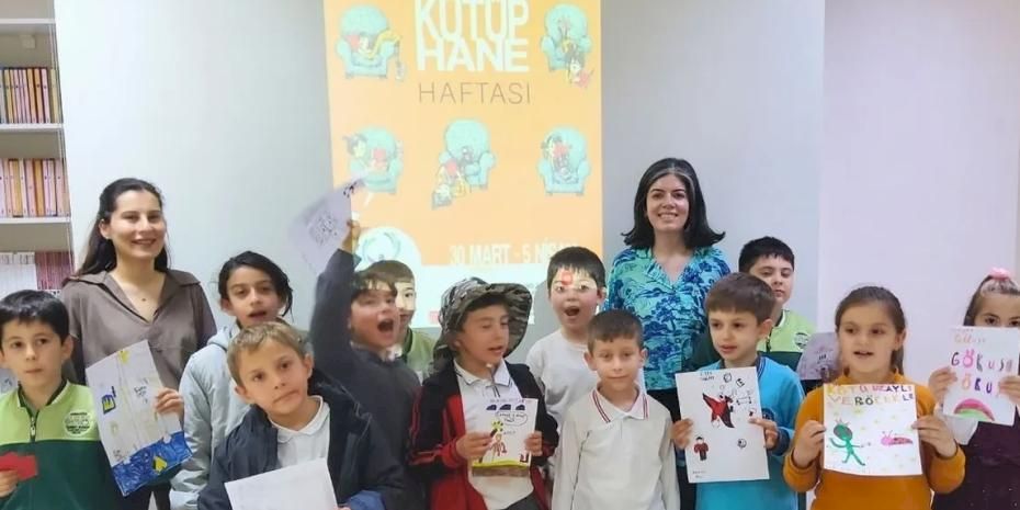 Çanakkale'de miniklerin kütüphane coşkusu