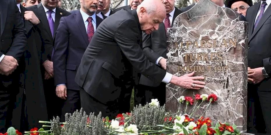 Devlet Bahçeli'den Başbuğ'a ziyaret