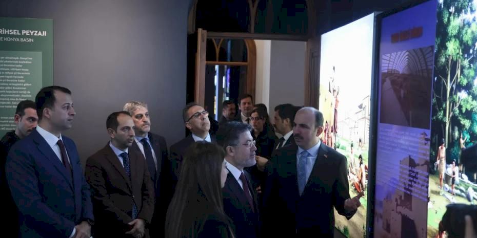 Bakan Yumaklı Konya’da Dijital Tanıtım Merkezi’ni inceledi