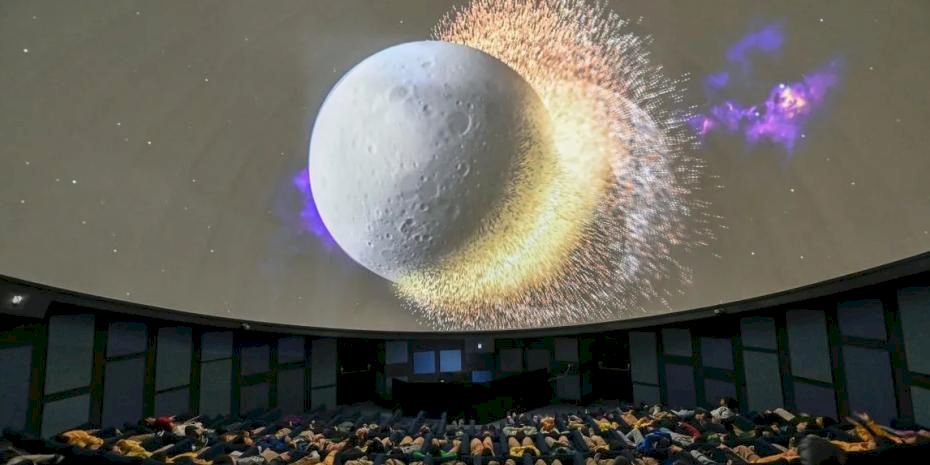 Mersin’de planetaryum çocukları evrenle buluşturuyor