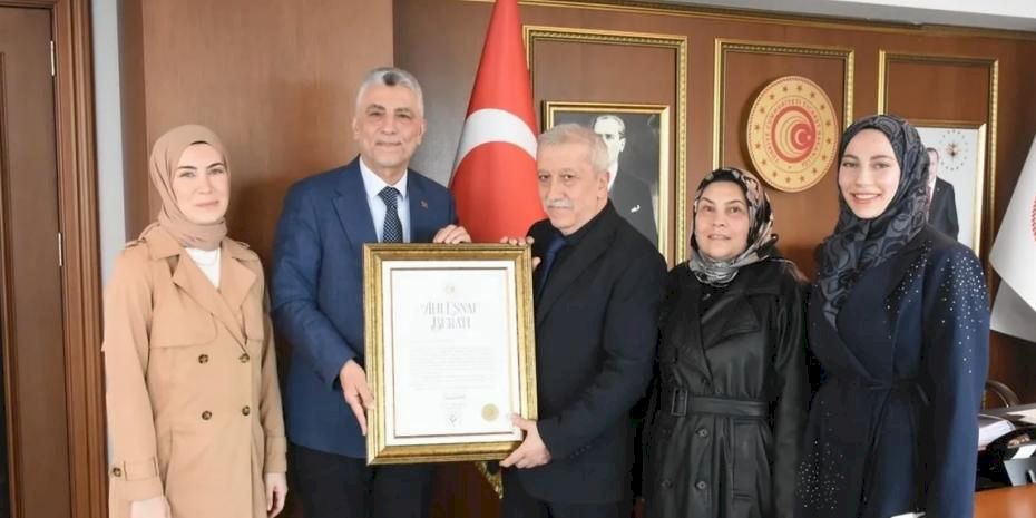 Ücret almayan esnafa Bakan Bolat'tan “Ahi Esnaf Beratı”