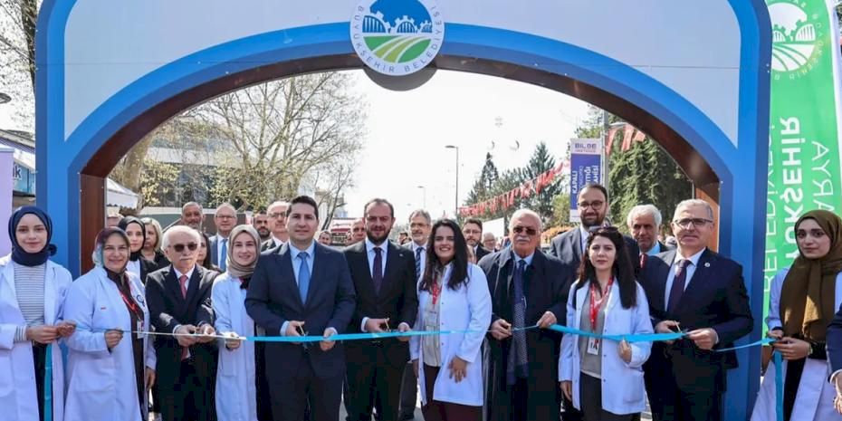 Sakarya’nın merkezine Sağlık Sokağı açıldı