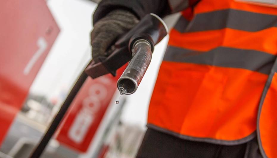 Benzin ve motorine gelecek zam iptal edildi!