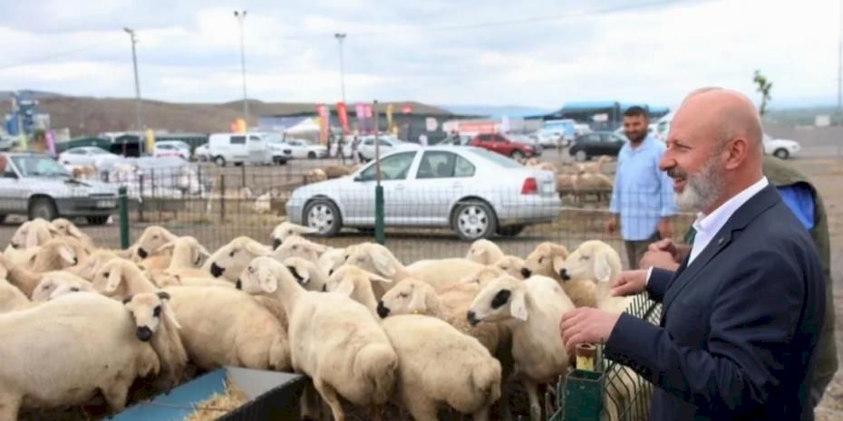 Kayseri Kocasinan'dan Türkiye'ye örnek 'kurban' ihalesi