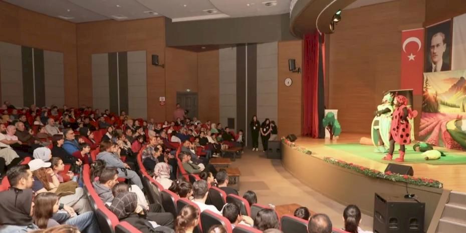 Kayseri Melikgazi'den çocuklara özel tiyatro