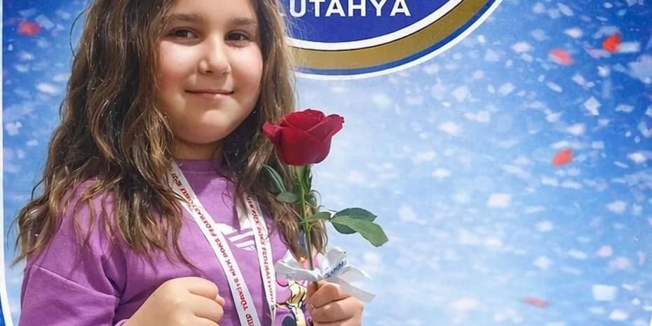 Minik sporcu İdil Çakır’dan Türkiye ikinciliği