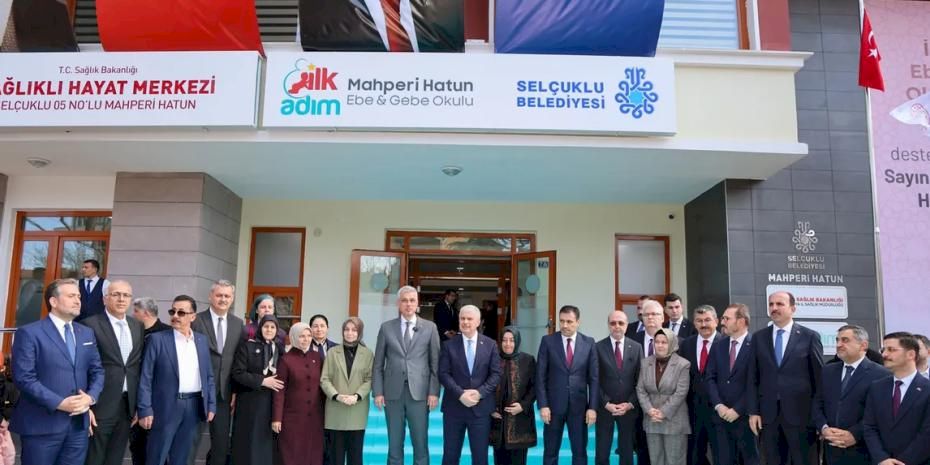 Konya Selçuklu'dan bir örnek proje daha...  İlk Adım Ebe Gebe Okulu faaliyete geçti