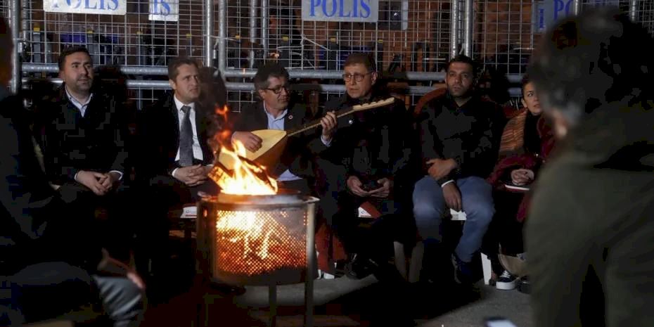 İzmir'de 'Ata mirası nöbeti' üçüncü gününde