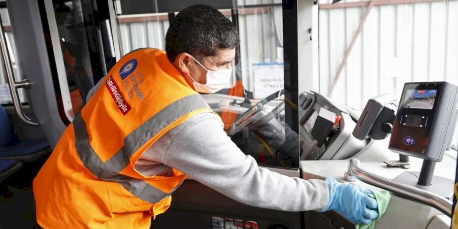 Antalya Büyükşehir’den hijyenik ulaşım hizmeti