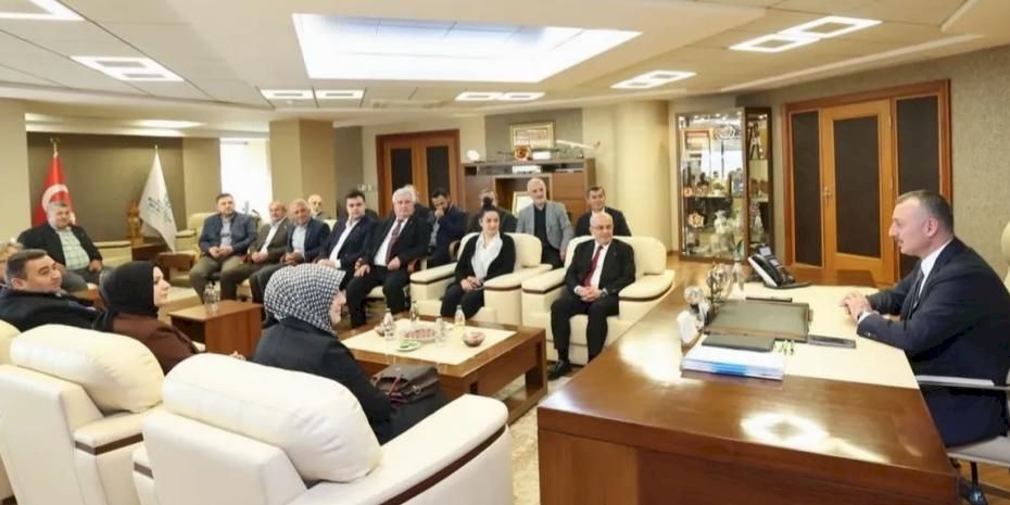 AK Parti Kandıra’dan Başkan Büyükakın’a ziyaret