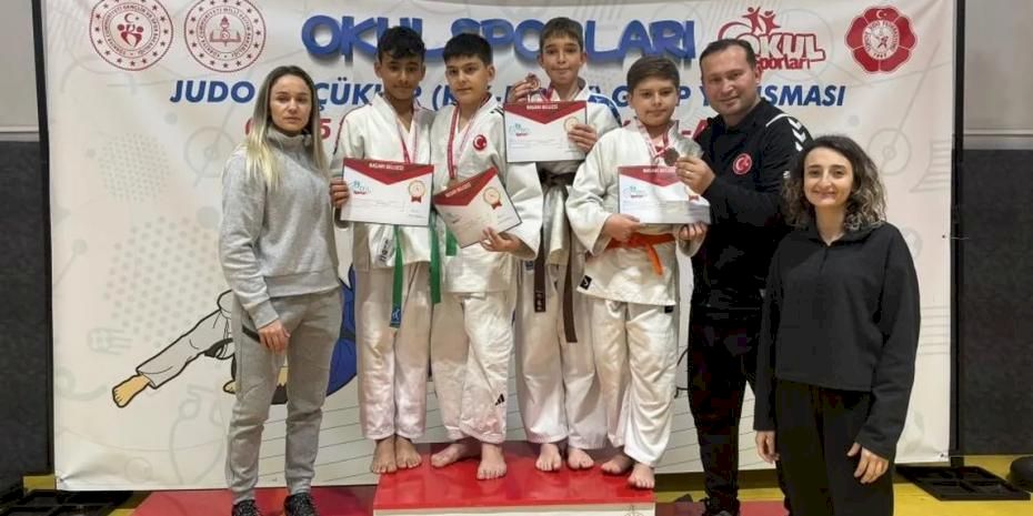 Kütahyalı judocular grup müsabakalarından başarıyla döndü