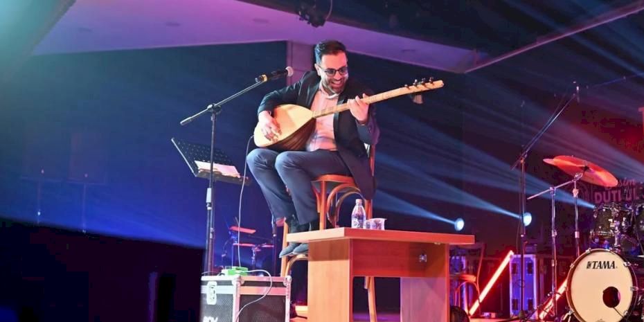 Manisa’da İsmail Altunsaray ile türkü dolu gece