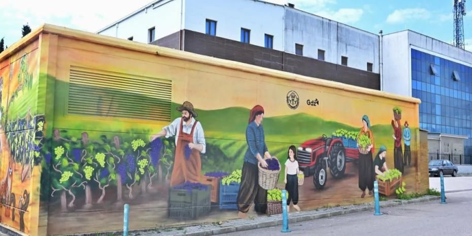 Manisa’nın sokakları sanatla renkleniyor