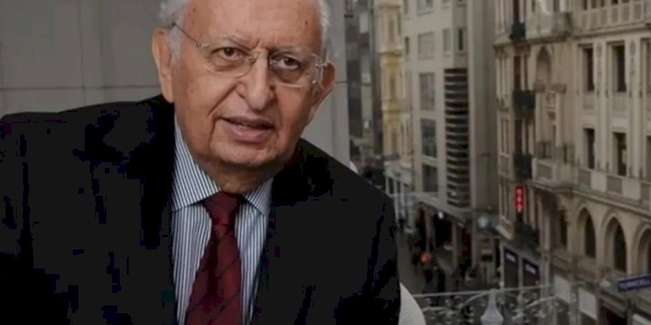 Hüsamettin Cindoruk hayatını kaybetti