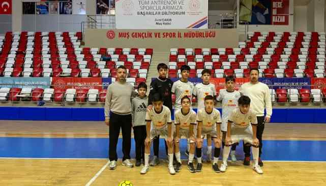 Mardin Kasımiye Ortaokulu Futsal Takımı, Muş’ta şampiyon oldu!