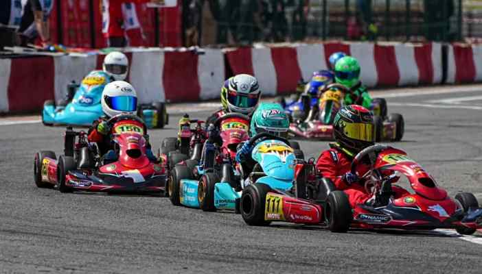 Karting sezon açılışında büyük çekişme