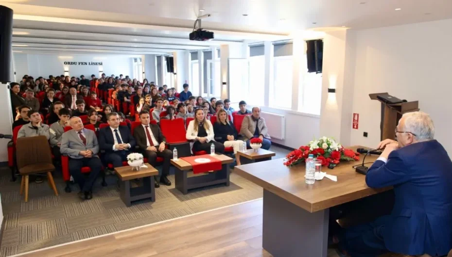 Ordu'da Başkan Güler’den Fen Lisesi’nde kariyer söyleşisi