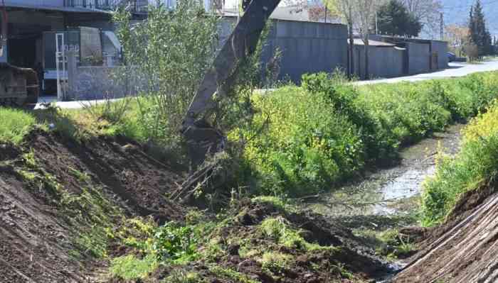 Manisa Akhisar’da dere temizliği