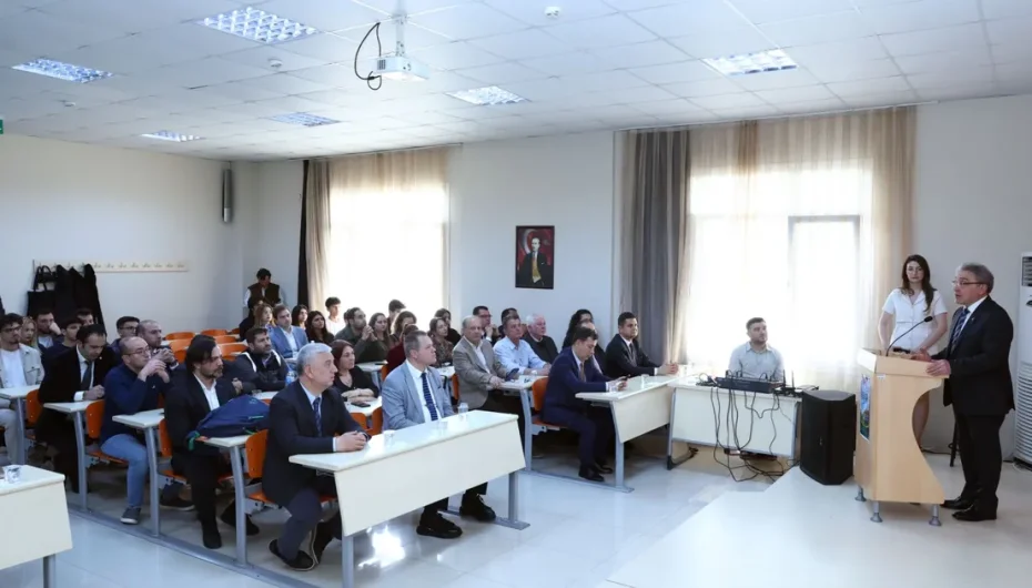 İzmir'de yenilenebilir enerji çalıştayı