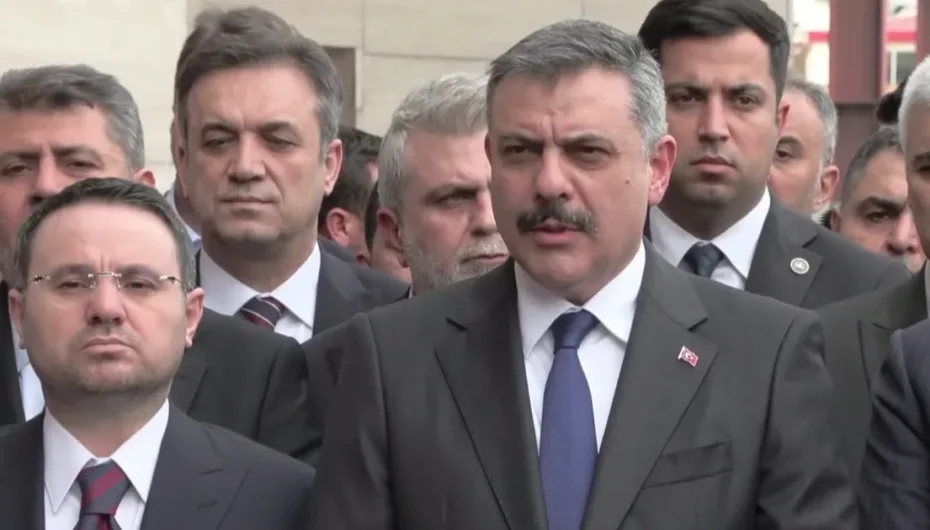 Bakan Çiftçi: 9 can kaybı! Kahramanmaraş'ta eğitime 2 gün ara!