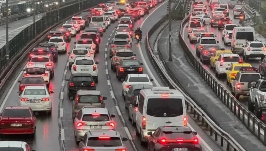 Trafiğe kayıtlı taşıtlar 34 milyonu geçti