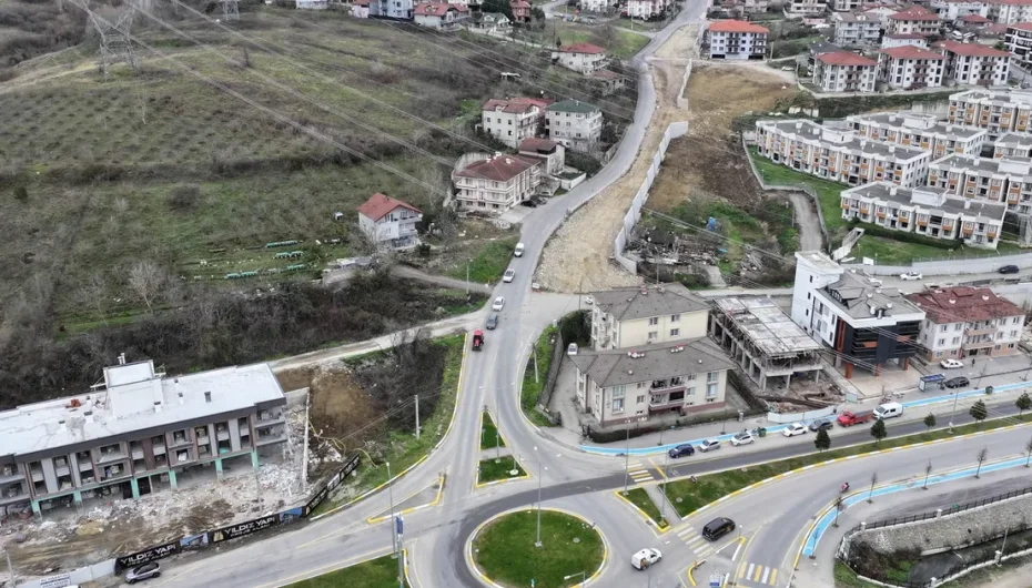 Sakarya’da yol yapım çalışmaları sürüyor