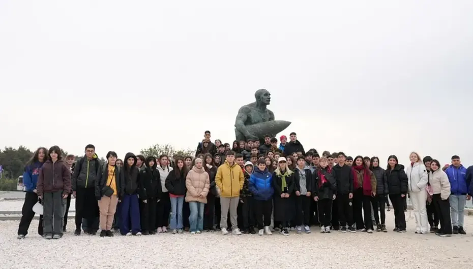 İstanbul Maltepeli öğrencilerden Çanakkale’ye duygusal ziyaret