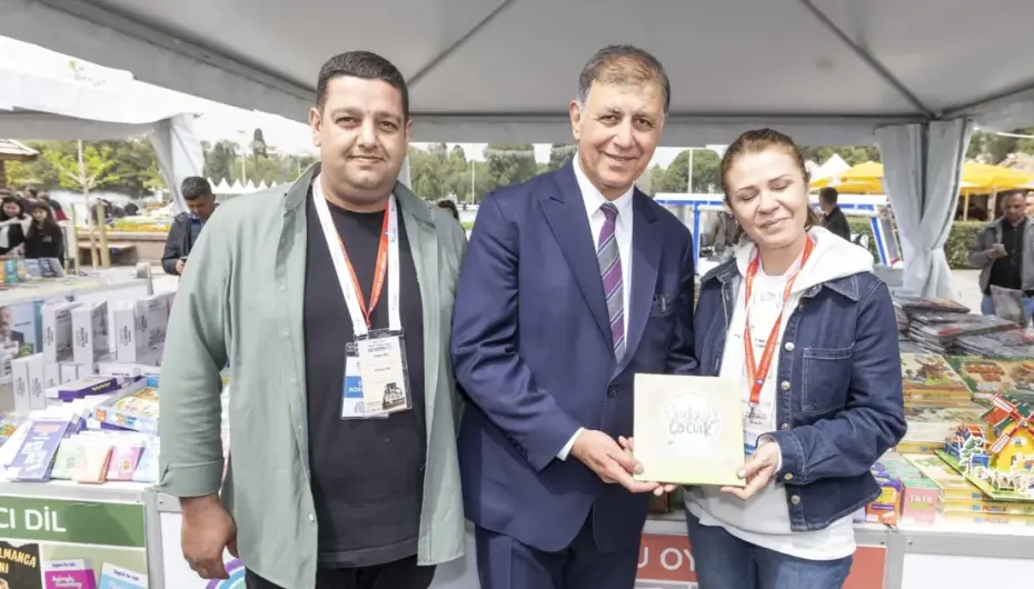 İzmir baharı kitapla karşılıyor