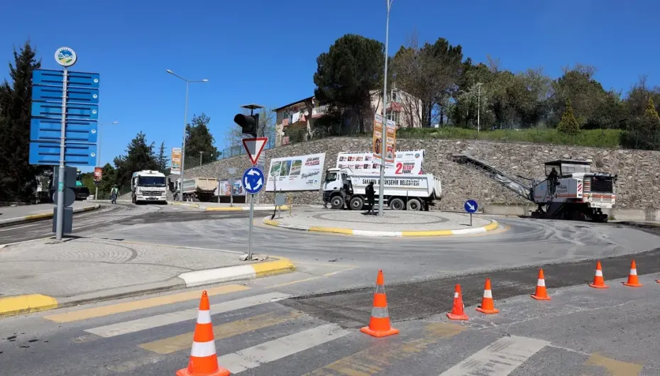 Sakarya Büyükşehir’den asfalt bakımı