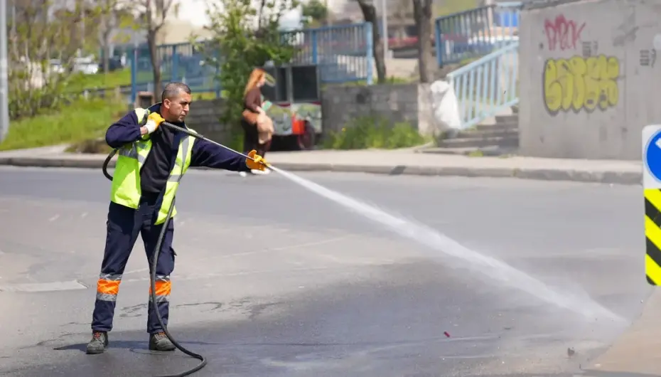 İstanbul Maltepe'de bahar temizliği hız kesmiyor