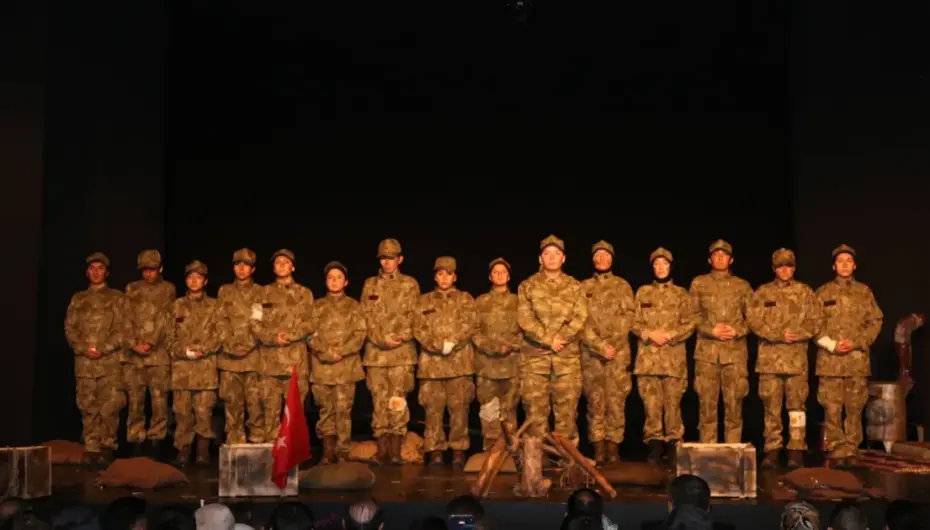 Erzurum’da Çanakkale ruhu sahneye taşındı