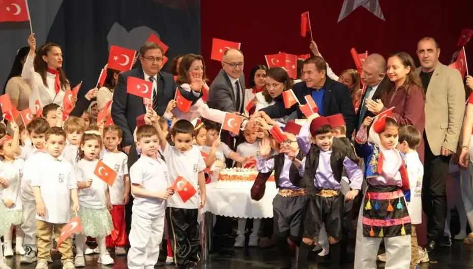 Eskişehir’de minikler 23 Nisan coşkusunu yaşadı