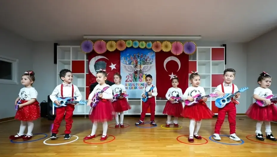 İstanbul Maltepe kreşlerinde 23 Nisan coşkusu