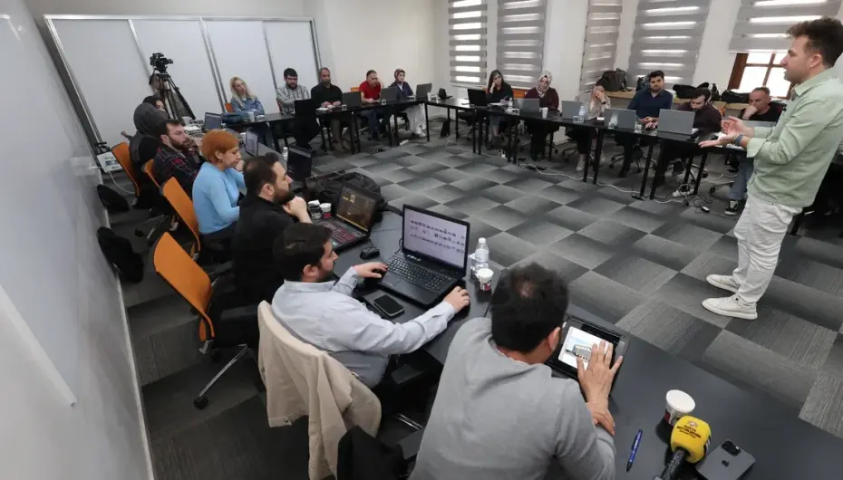 Konya Büyükşehir’den personeline yapay zekâ eğitimi
