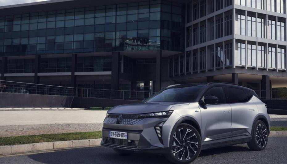 Renault Scenic E-Tech lansmana özel fiyatla satışa çıktı!