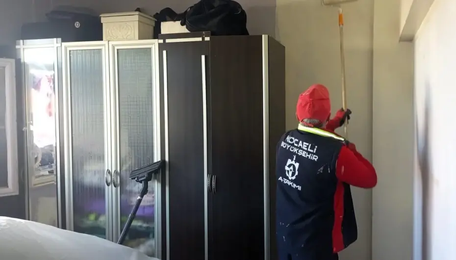 Büyükşehir’in hizmet seferberliği kapı kapı yayılıyor