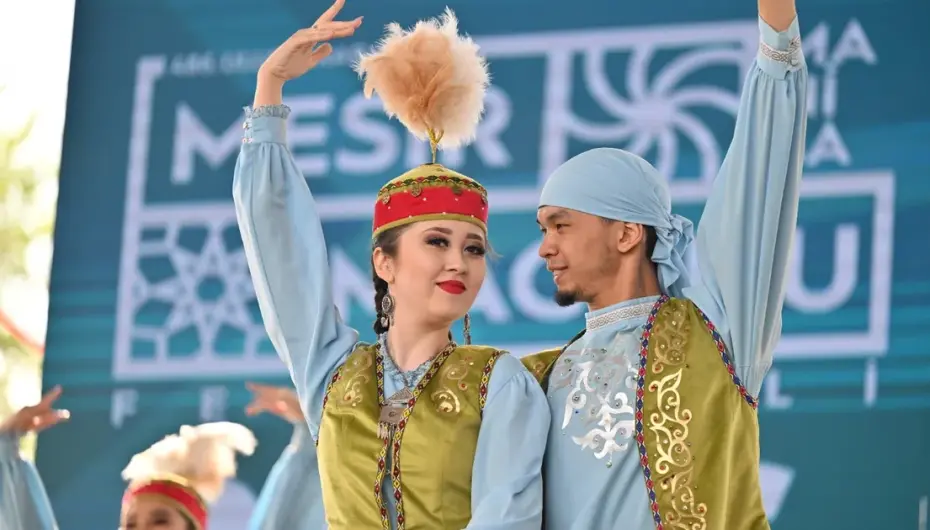 Uluslararası Halk Dansları Toplulukları Manisa’yı büyüledi